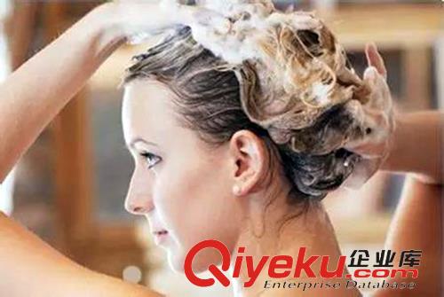頭發(fā)如何護(hù)理 十個(gè)護(hù)發(fā)小竅門別再為頭發(fā)毛躁煩惱了