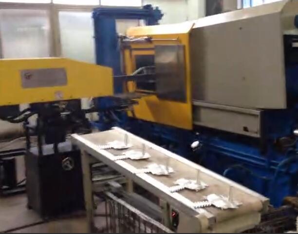 Hot chamber machine production video 