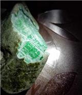 大馬坎砍翡翠原石的特點圖片