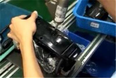 深圳漏斗式手持自动螺丝机视频