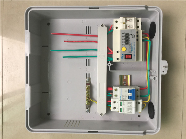 剩余電流漏電保護(hù)器_光伏專用重合閘生產(chǎn)廠家