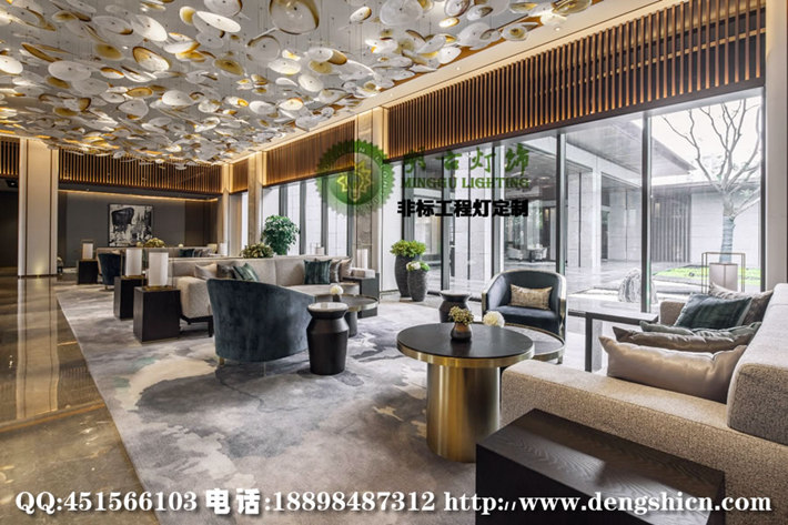 售樓部大堂藝術(shù)玻璃吊燈 酒店大廳藝術(shù)吊燈 藝術(shù)裝飾吊燈定制 售樓部工程燈設(shè)計原始圖片3