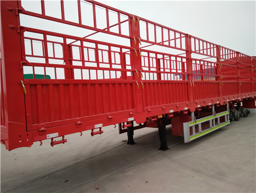 供應(yīng)13米輕體高欄半掛車(chē)華宇掛車(chē)最輕體的高欄半掛車(chē)原始圖片3