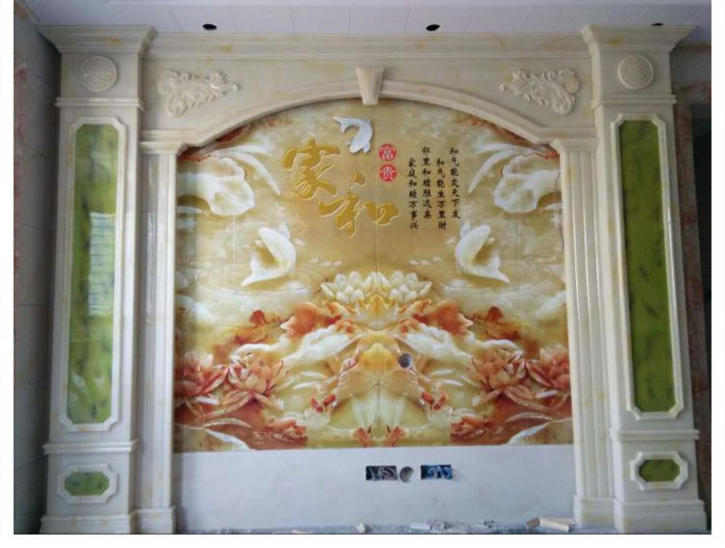 仿玉石羅馬柱背景墻效果圖原始圖片2