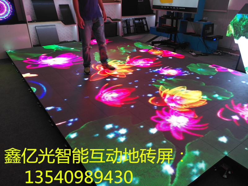 鑫億光LED地磚屏，智能感應(yīng)互動(dòng)地板P6.25