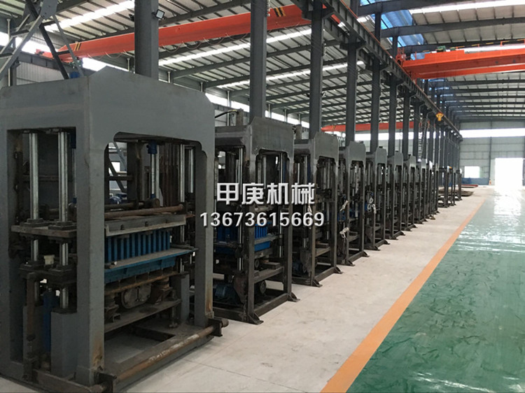 拒絕粘土磚用免燒磚就是為世界的環(huán)保做了一份貢獻(xiàn)——鄭州甲庚砌塊磚機(jī)