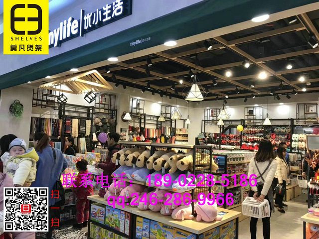 三福百貨店貨架，小飾品店貨架，哎呀呀生活館貨架，伶俐貨架，童裝店貨架，KM服裝貨架