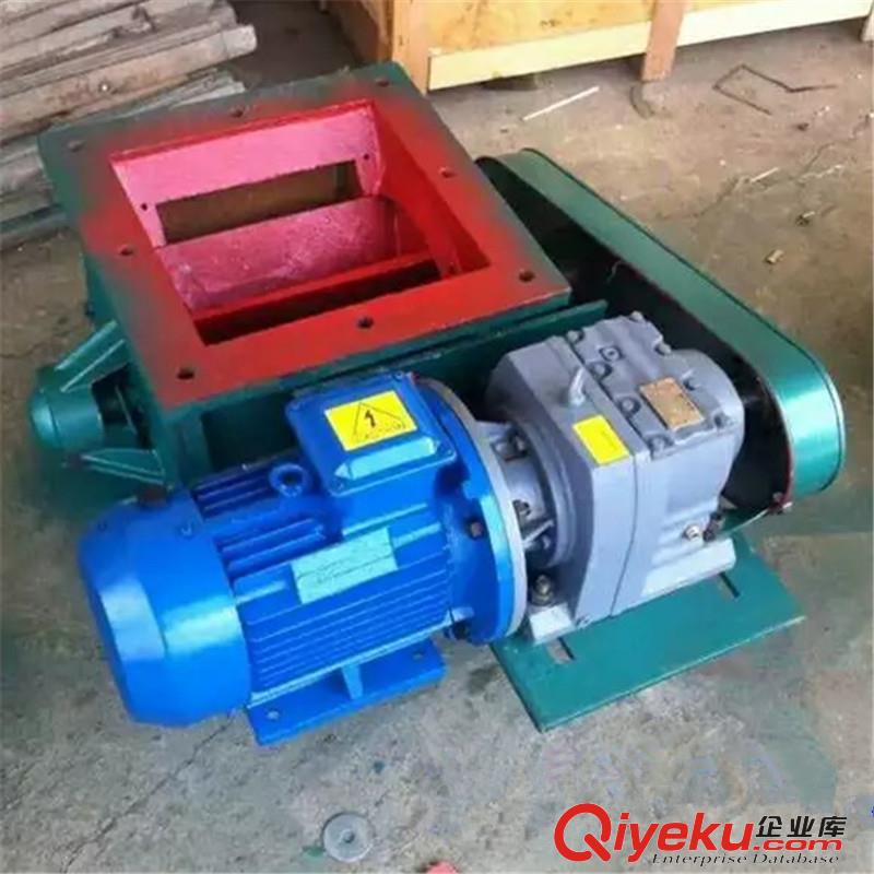 新型袋式除塵器 新型鋼廠用XLCDM型高爐煤氣干法脈沖袋式收塵器性能穩(wěn)定運(yùn)行安全可靠 保定除塵器設(shè)備廠家泊頭市藍(lán)科環(huán)保設(shè)備廠