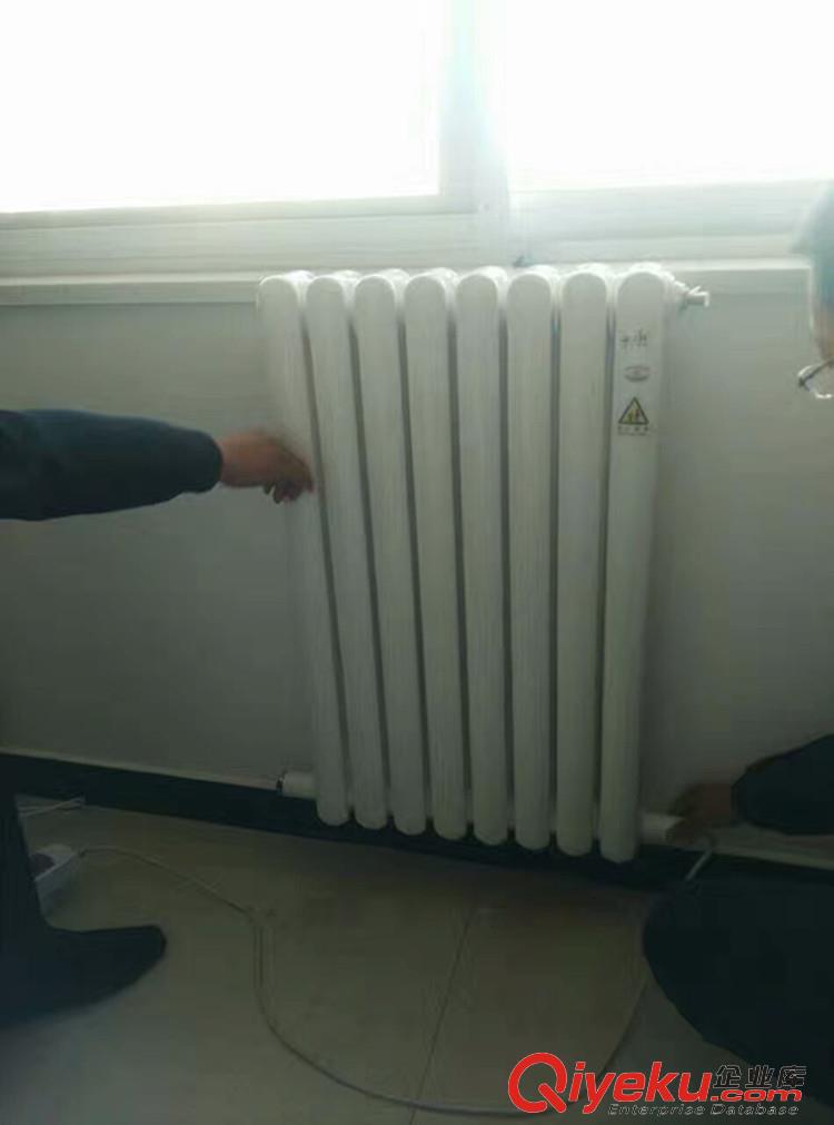 電暖氣什么樣的好金坤萬遠真空超導電暖氣