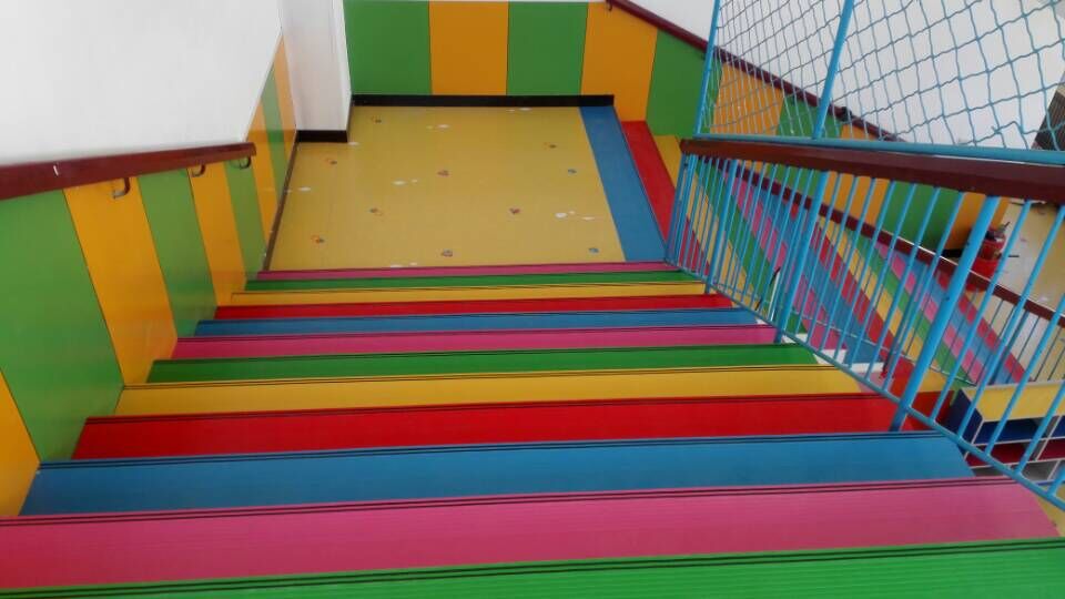 幼兒園幼教設施軟包墻塑包角施工