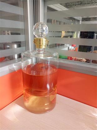 內(nèi)置梨工藝玻璃酒瓶泡梨創(chuàng)意酒瓶原始圖片2