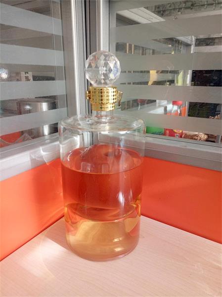 內(nèi)置梨工藝玻璃酒瓶泡梨創(chuàng)意酒瓶原始圖片3